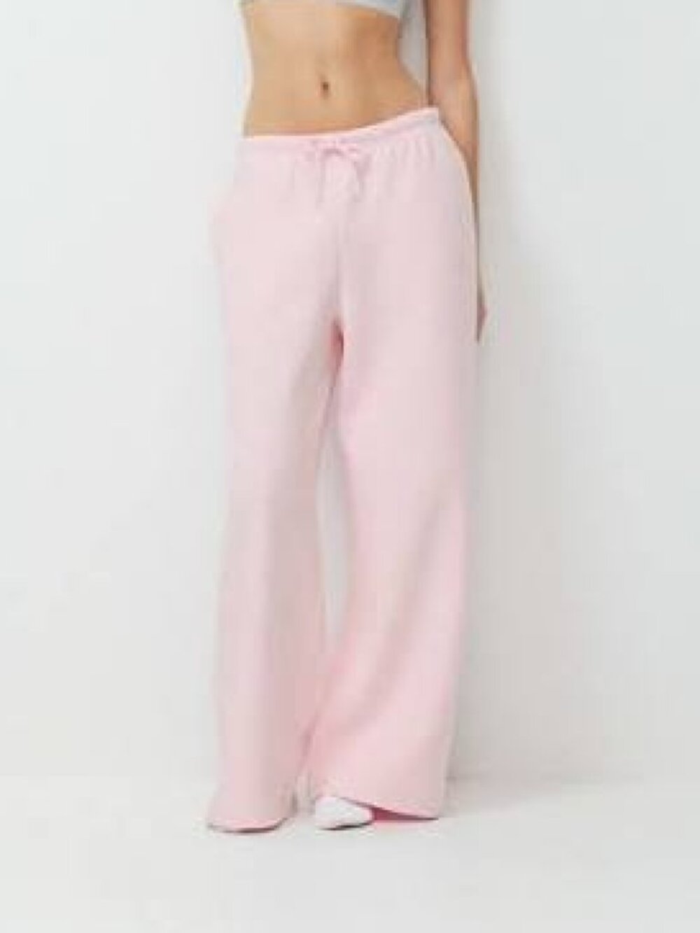 Aritzia Cozy Fleece Mega Flutter Sweatpant Bow Pink, Size S